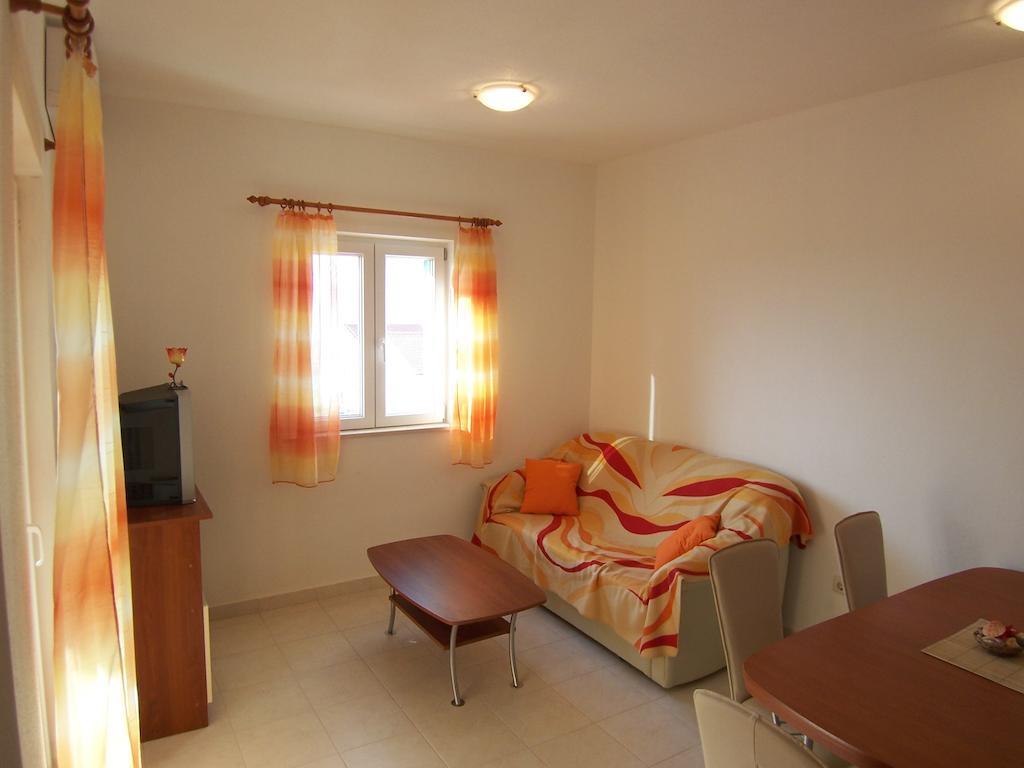 Apartments Croatia Brac Supetar Exterior photo
