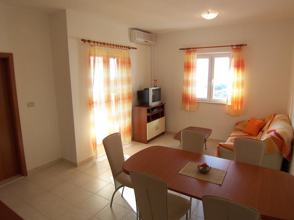Apartments Croatia Brac Supetar Exterior photo